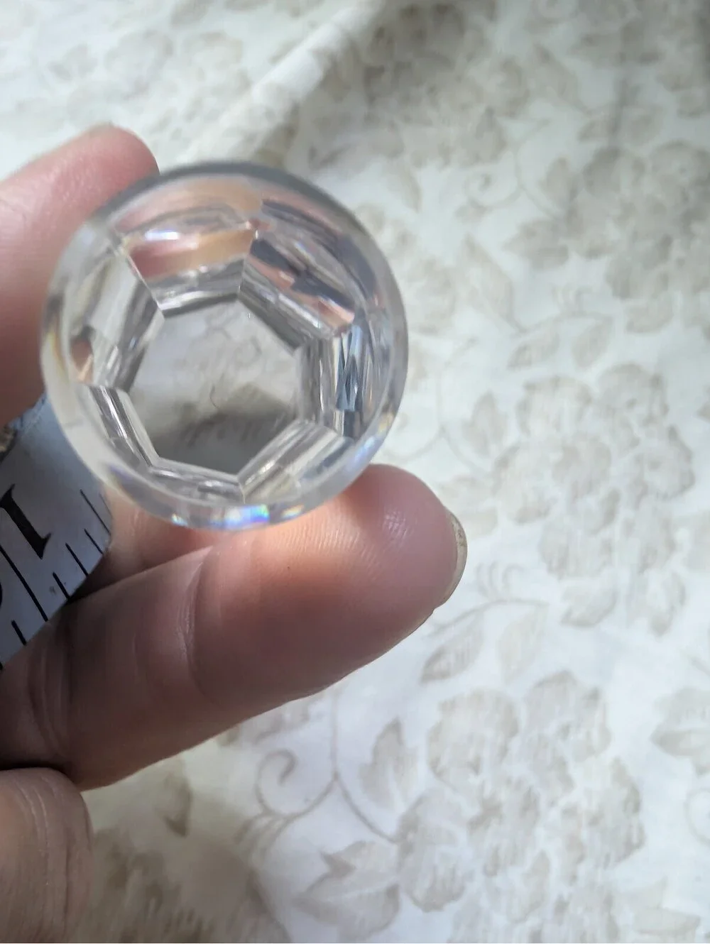 Clear Crystal Glass Bottle Stopper with Faceted Design